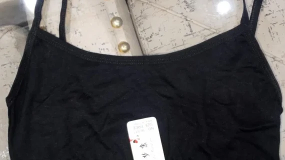 Black Wireless Sports Bra for Women