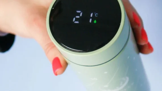 Smart Cup with LED Display