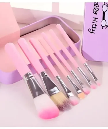 hello-kitty-makeup-brush-set-6188902